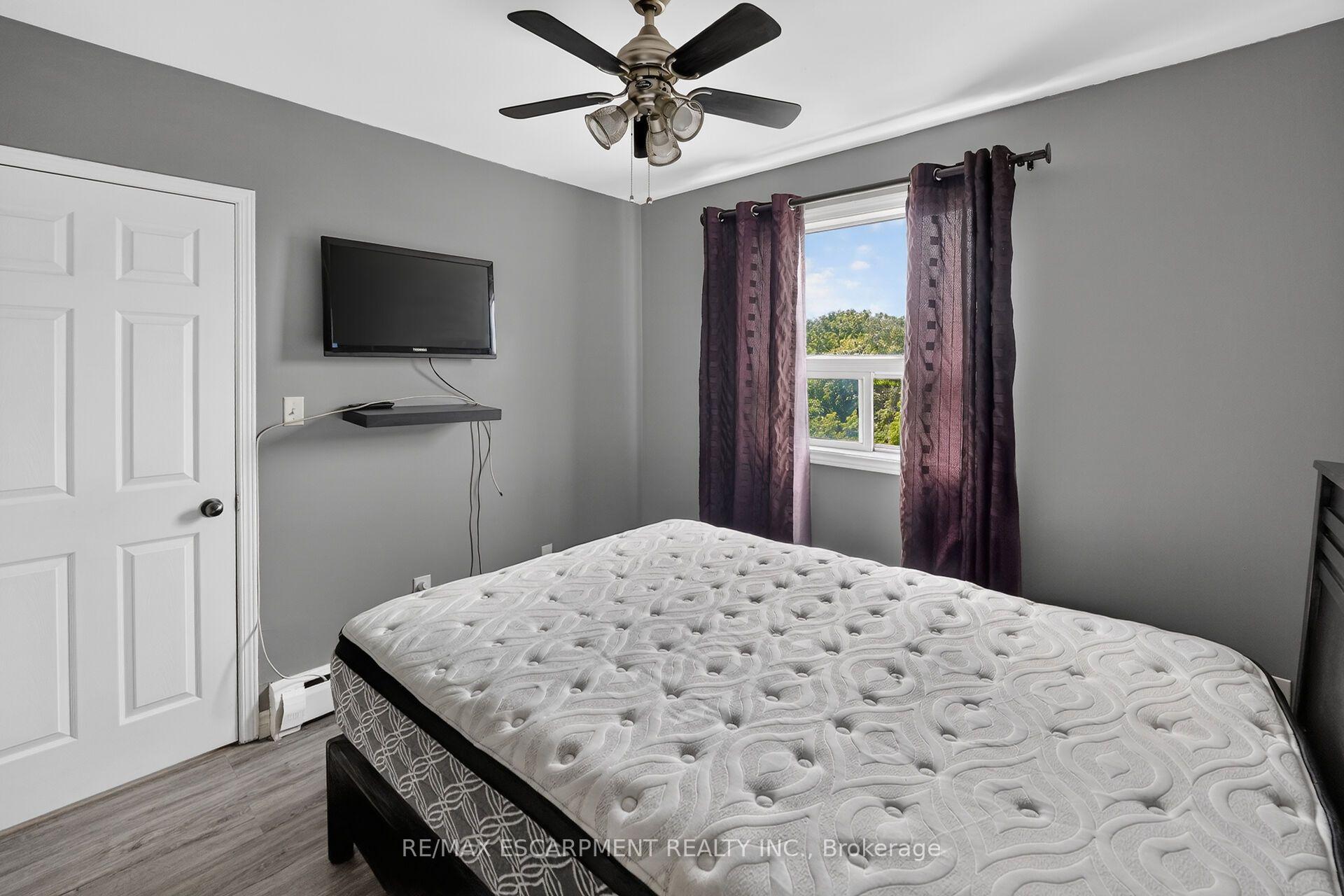 Photo 14 of Unit 52, 2373 King Street E, Hamilton, Bartonville — HOMEH