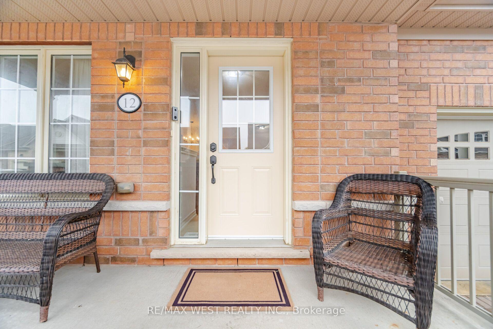 Photo 4 of 12 Muzzo Drive, Brampton, Sandringham-Wellington — HOMEH