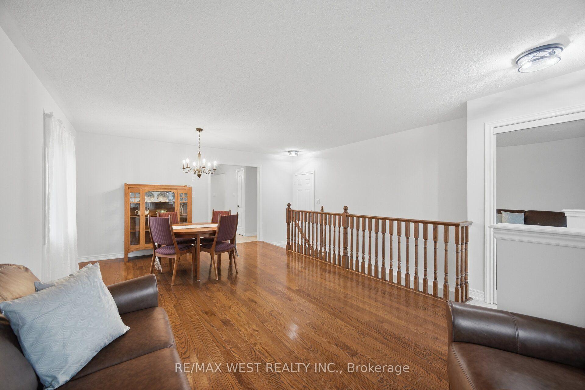 Photo 9 of 12 Muzzo Drive, Brampton, Sandringham-Wellington — HOMEH
