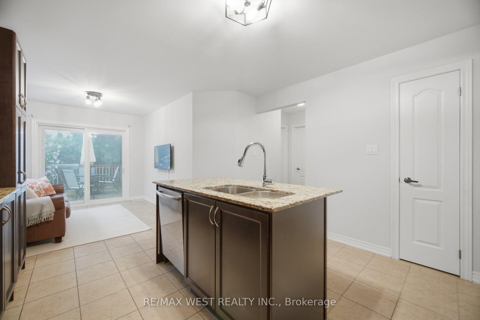 Photo 15 of 12 Muzzo Drive, Brampton, Sandringham-Wellington — HOMEH