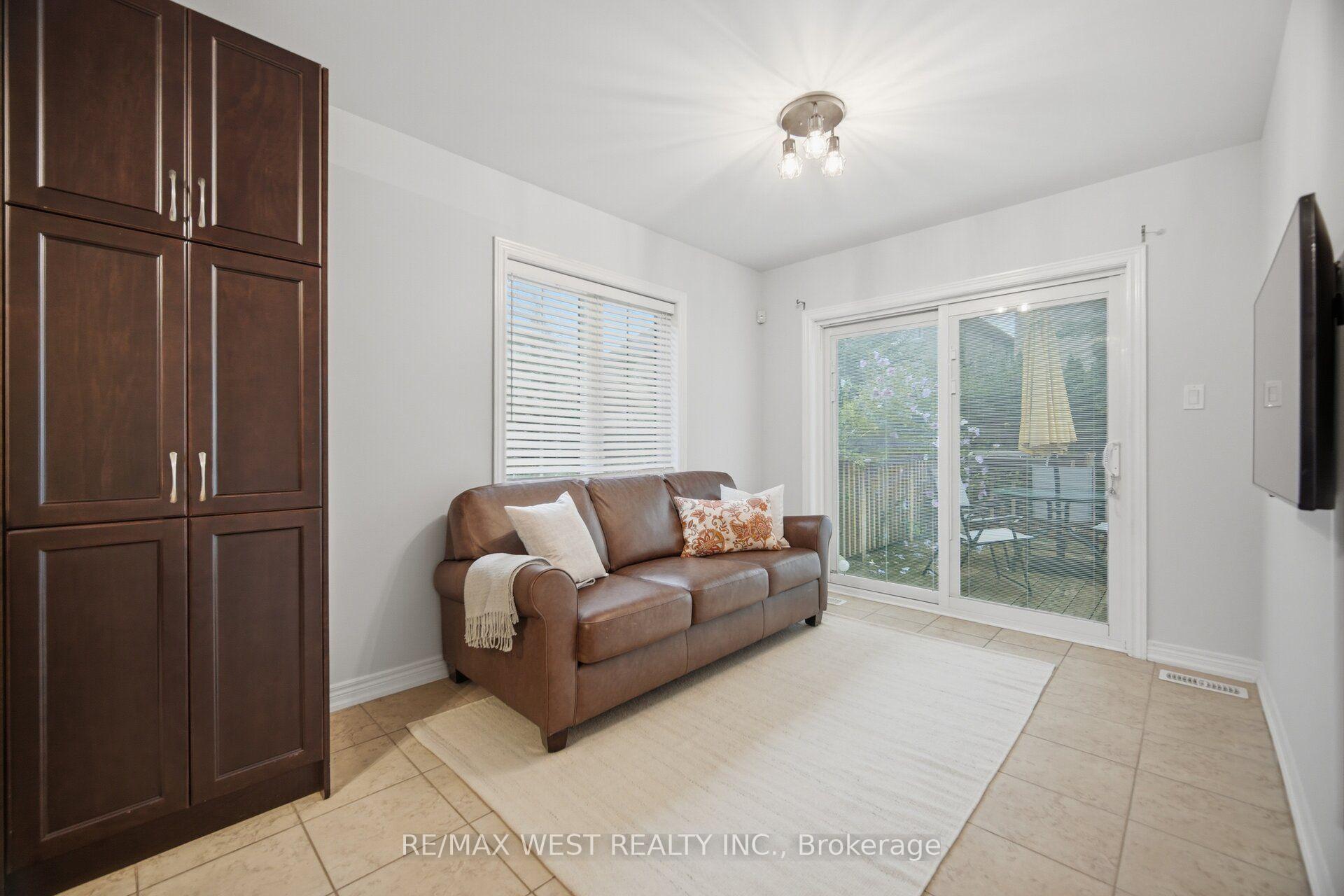 Photo 16 of 12 Muzzo Drive, Brampton, Sandringham-Wellington — HOMEH