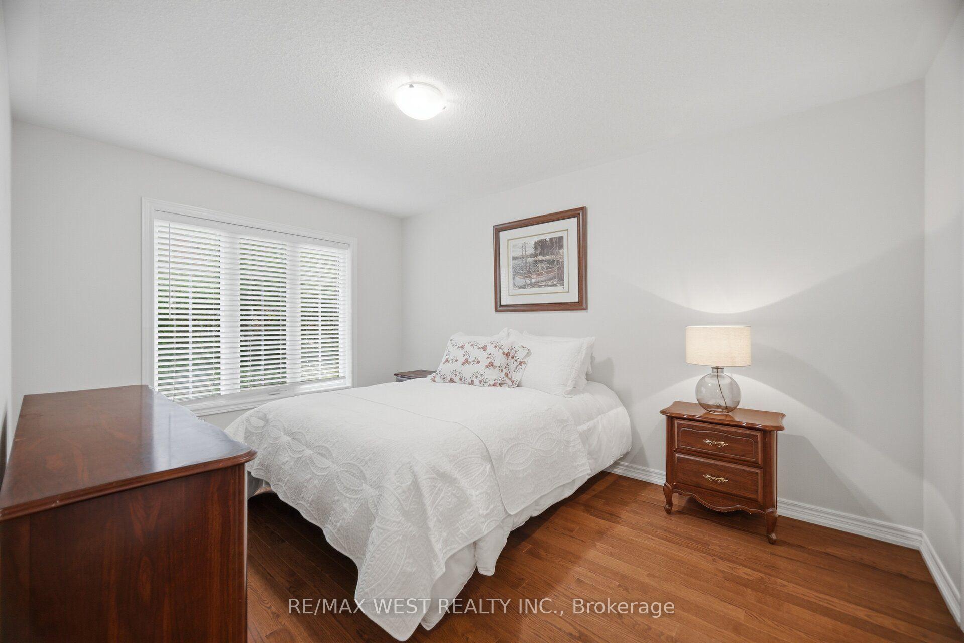 Photo 20 of 12 Muzzo Drive, Brampton, Sandringham-Wellington — HOMEH