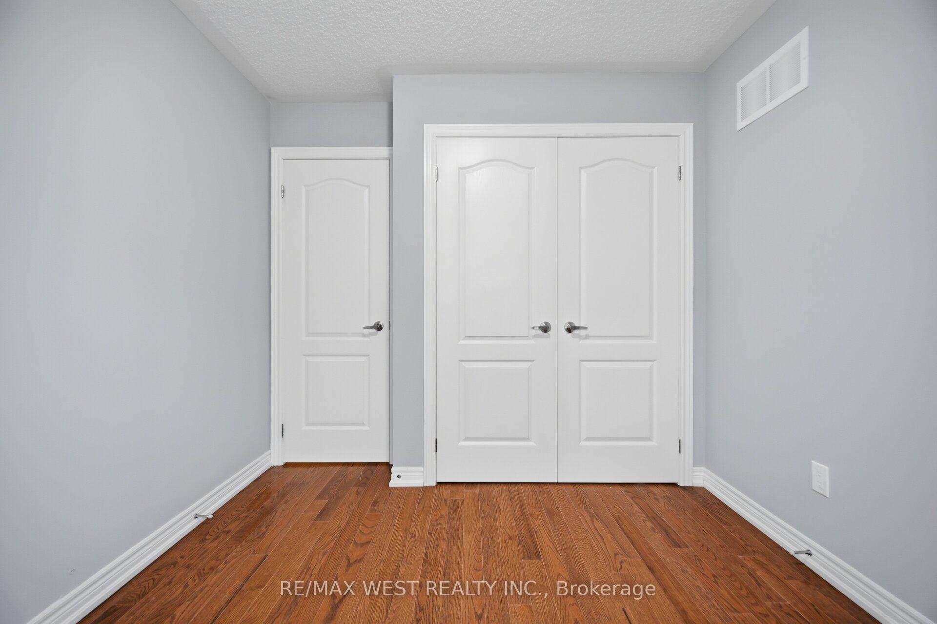 Photo 26 of 12 Muzzo Drive, Brampton, Sandringham-Wellington — HOMEH
