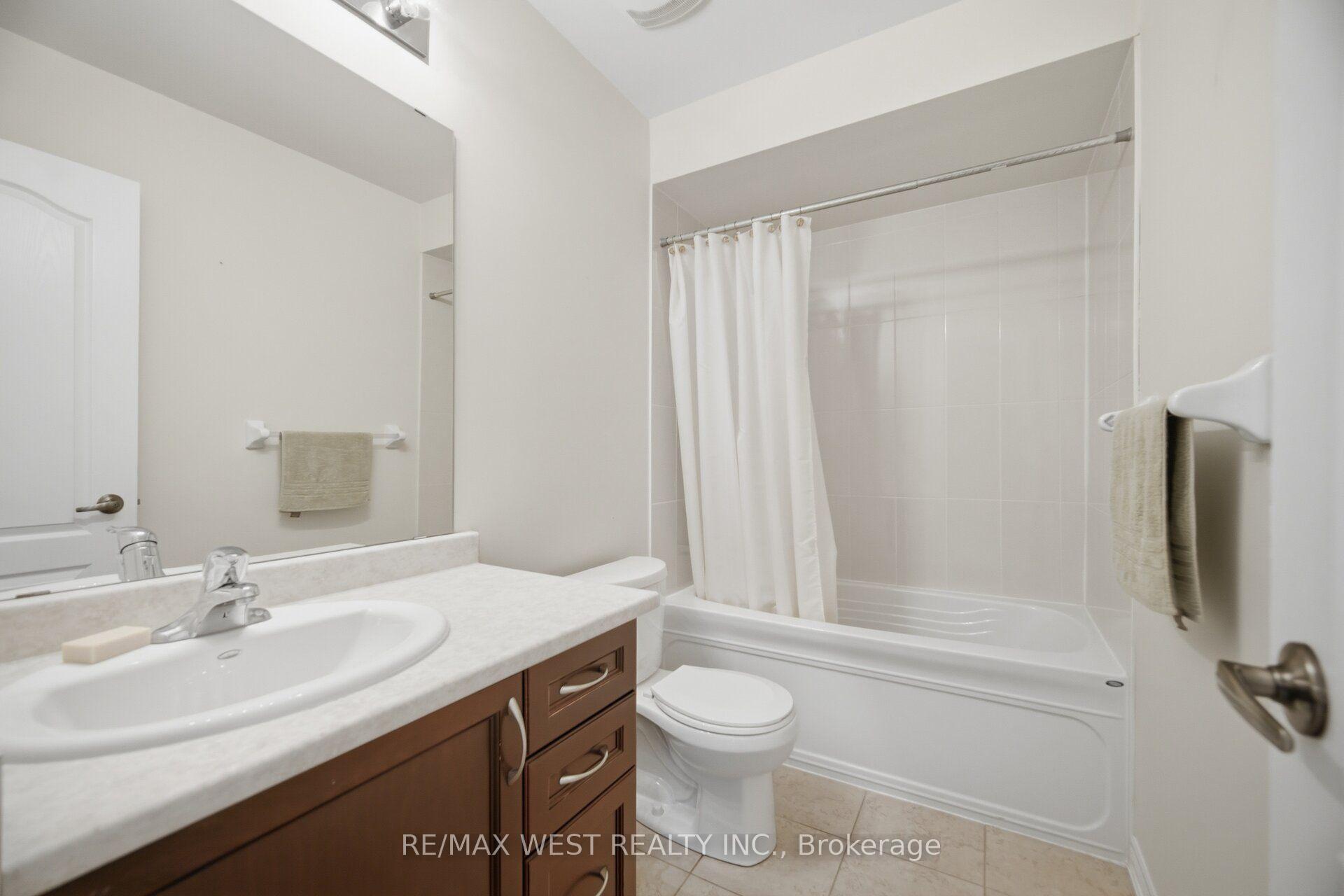 Photo 27 of 12 Muzzo Drive, Brampton, Sandringham-Wellington — HOMEH