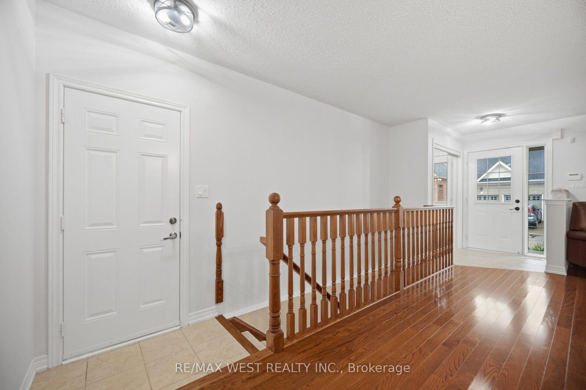 Photo 29 of 12 Muzzo Drive, Brampton, Sandringham-Wellington — HOMEH