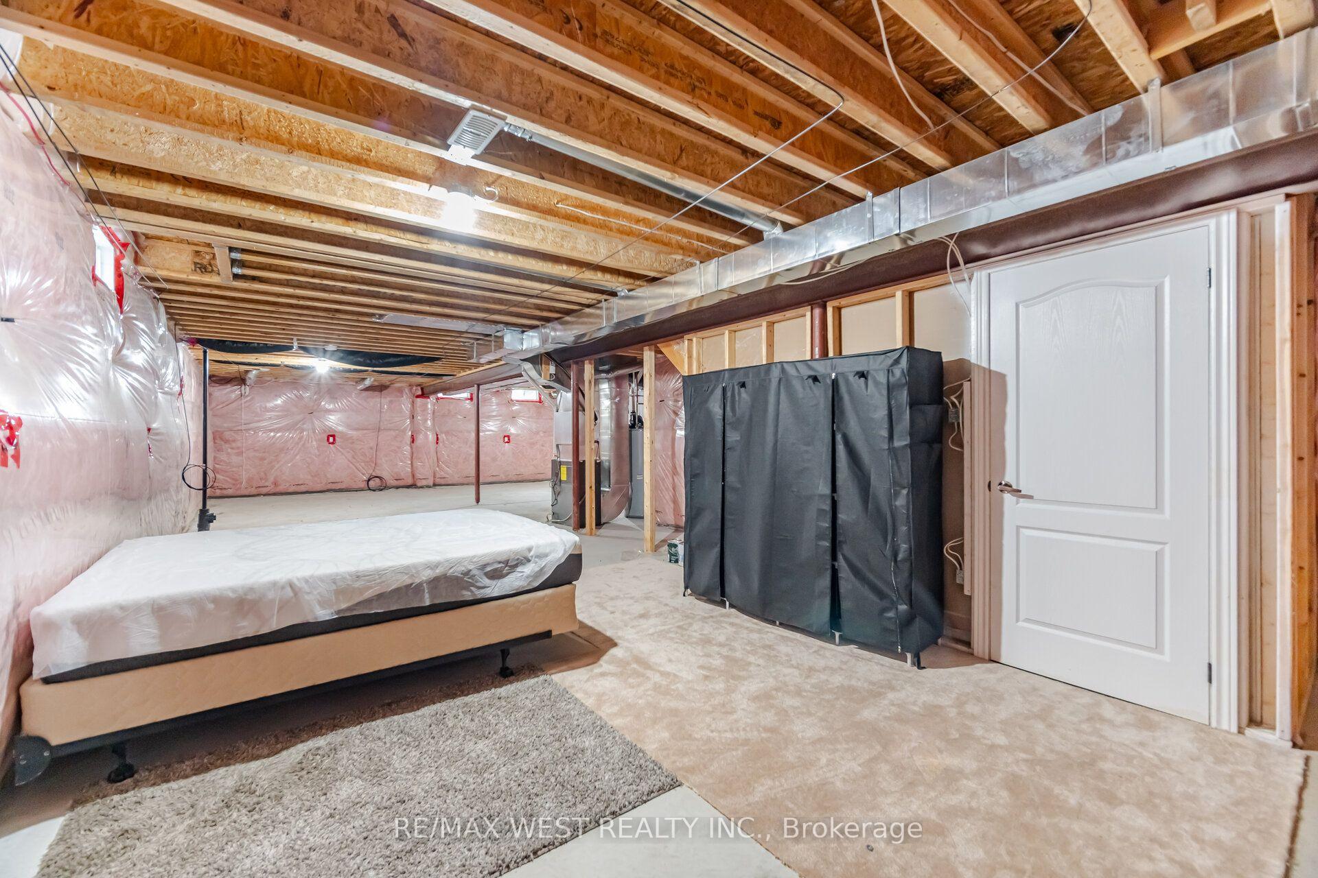 Photo 30 of 12 Muzzo Drive, Brampton, Sandringham-Wellington — HOMEH