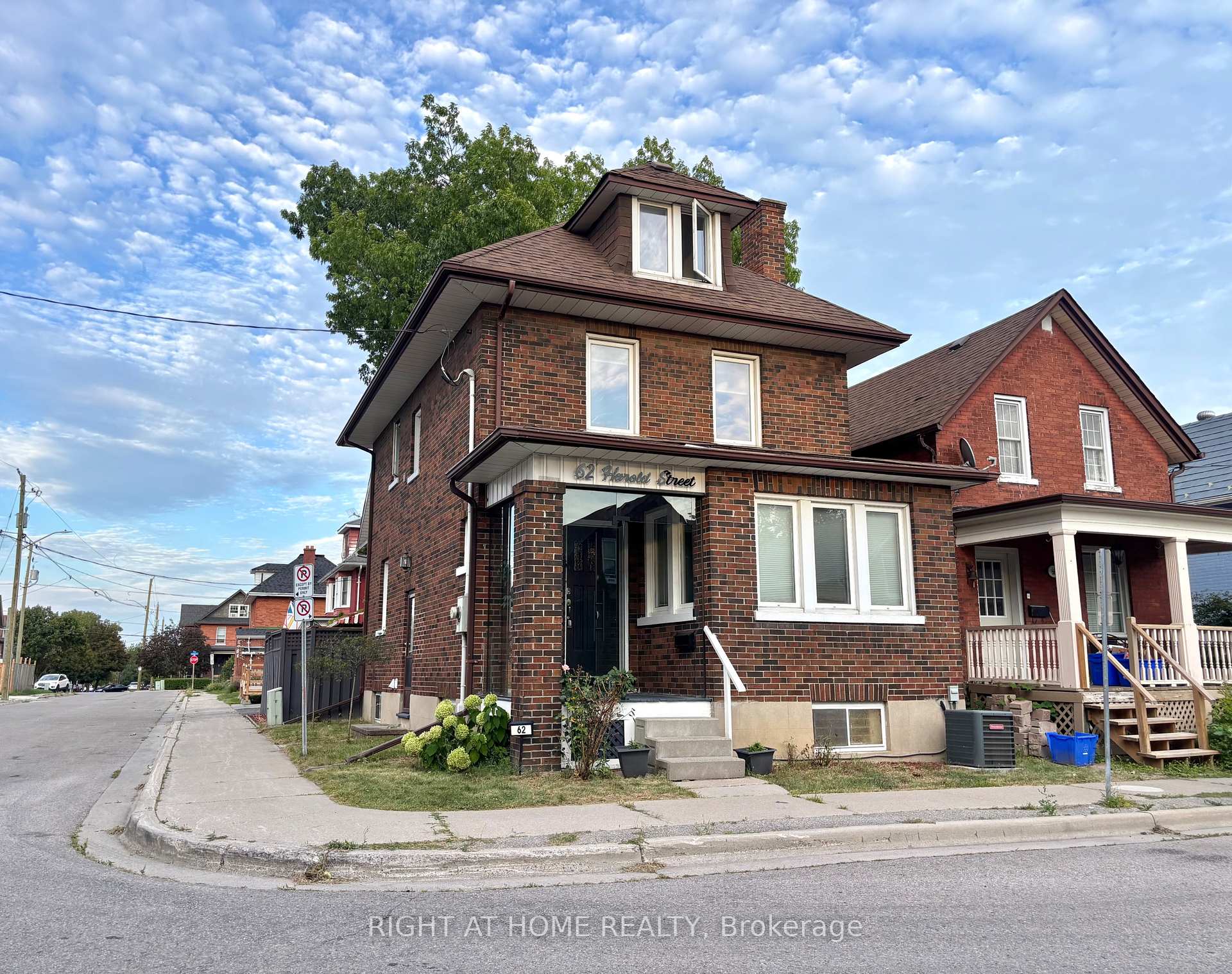 Photo 2 of 62 Harold Street, Oshawa, Central — HOMEH