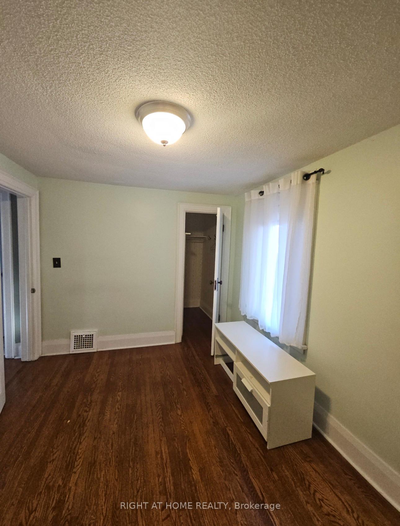 Photo 12 of 62 Harold Street, Oshawa, Central — HOMEH