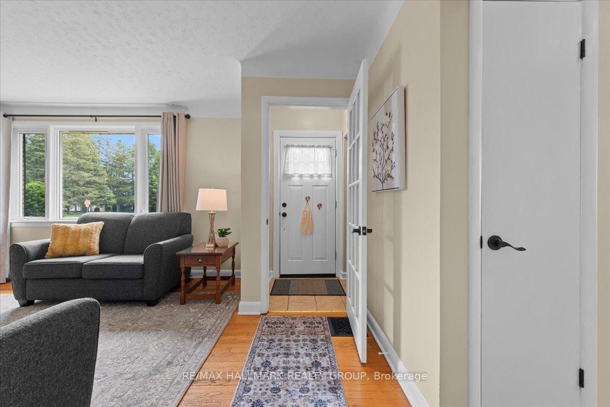 Photo 6 of 515 Clothier Street E, North Grenville, Kemptville — HOMEH