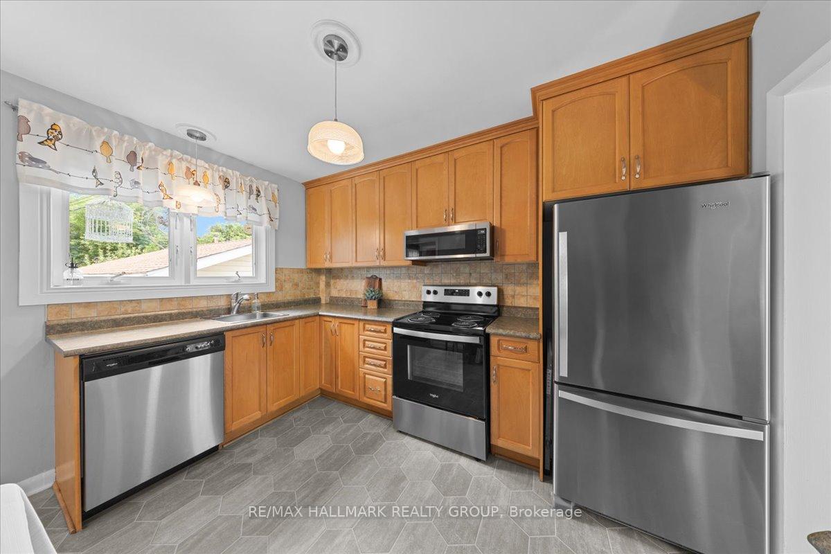 Photo 12 of 515 Clothier Street E, North Grenville, Kemptville — HOMEH