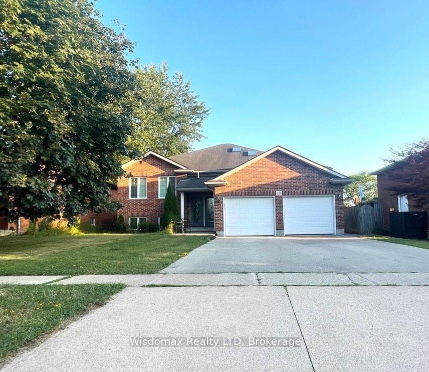 Photo 1 of 19 Chapel Hill Crescent, Welland, N. Welland — HOMEH