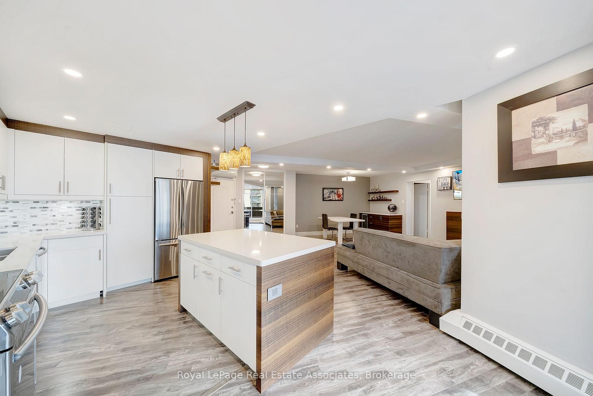 Photo 6 of Unit 1406, 335 Mill Road, Etobicoke, Eringate-Centennial-West Deane — HOMEH