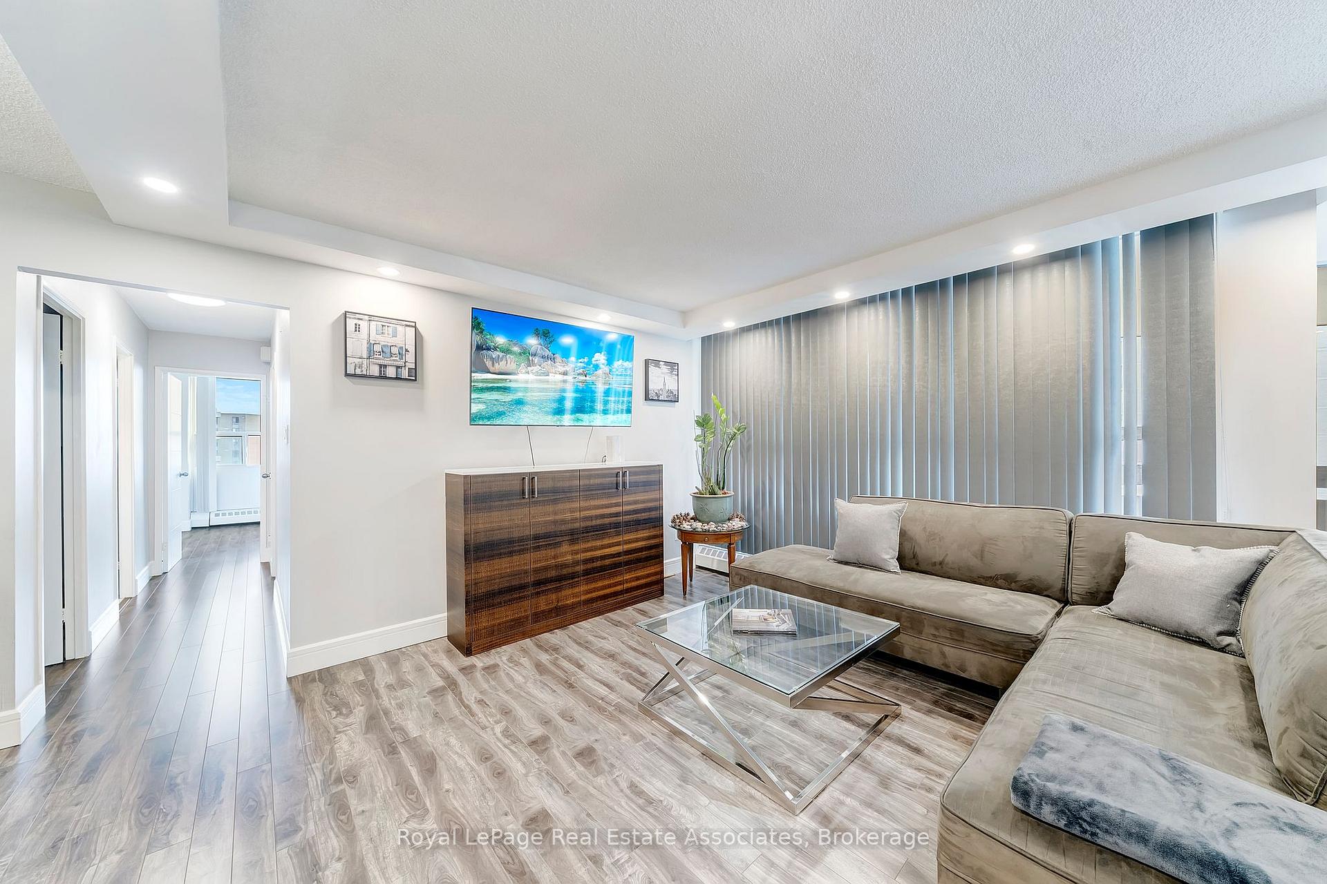 Photo 9 of Unit 1406, 335 Mill Road, Etobicoke, Eringate-Centennial-West Deane — HOMEH