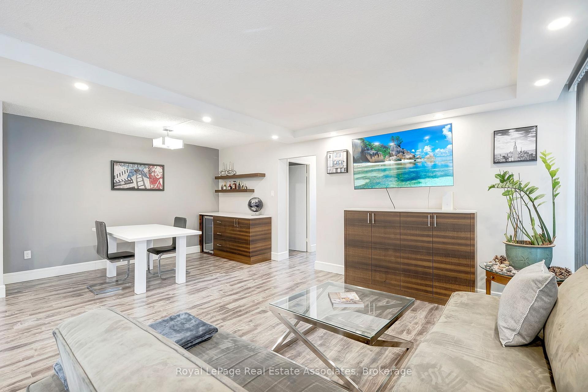 Photo 10 of Unit 1406, 335 Mill Road, Etobicoke, Eringate-Centennial-West Deane — HOMEH