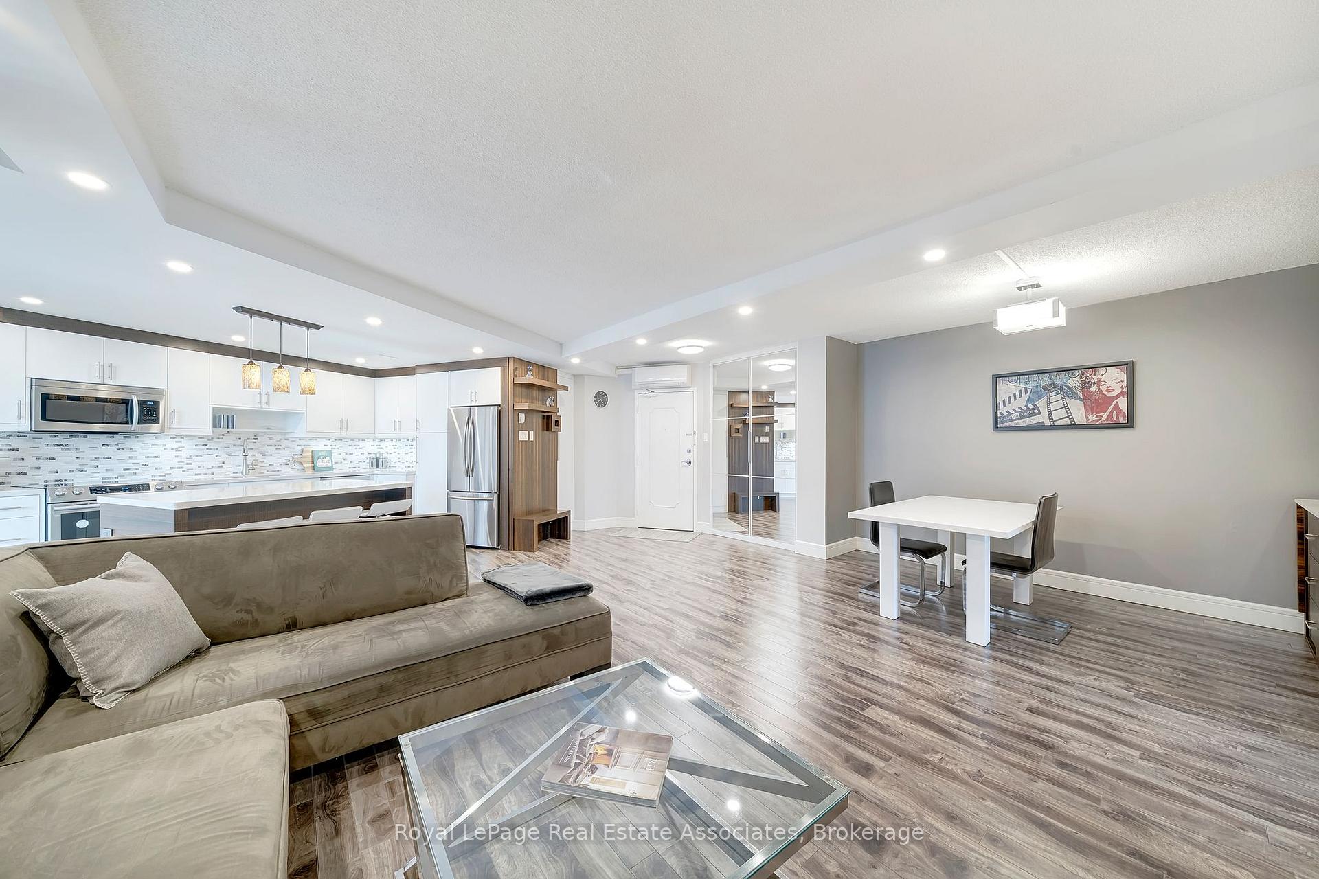Photo 11 of Unit 1406, 335 Mill Road, Etobicoke, Eringate-Centennial-West Deane — HOMEH