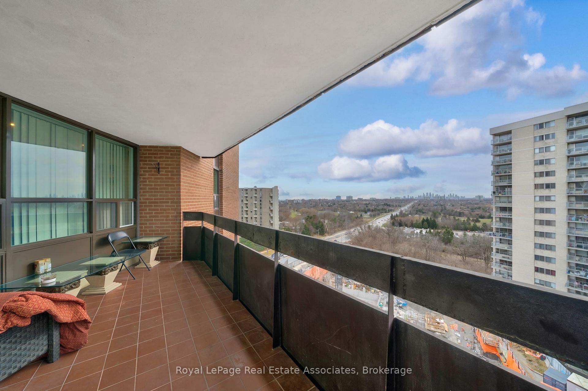 Photo 22 of Unit 1406, 335 Mill Road, Etobicoke, Eringate-Centennial-West Deane — HOMEH