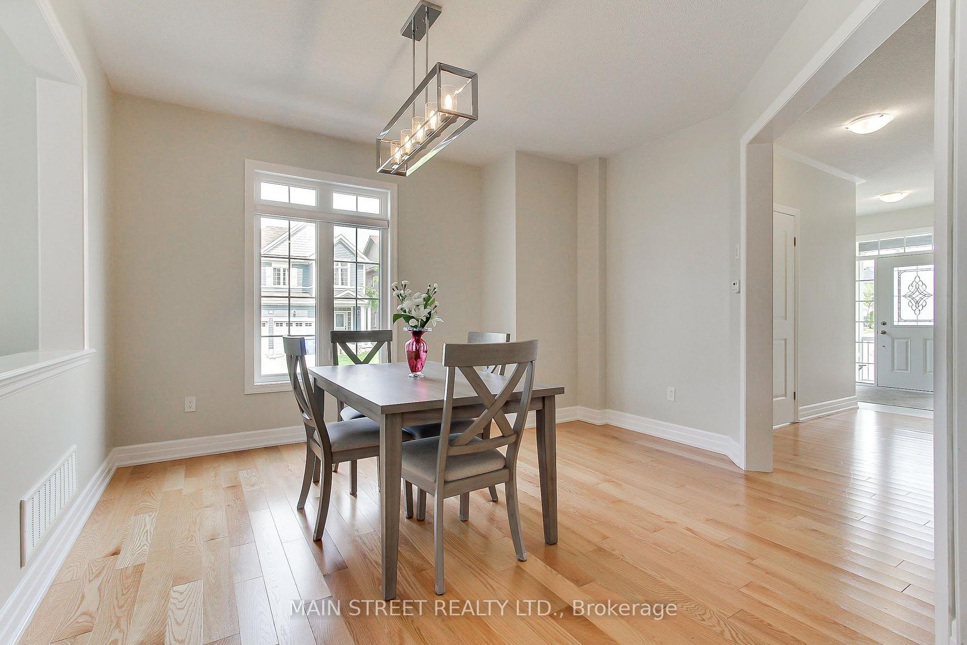 Photo 7 of 38 Clear Spring Avenue, Georgina, Keswick South — HOMEH