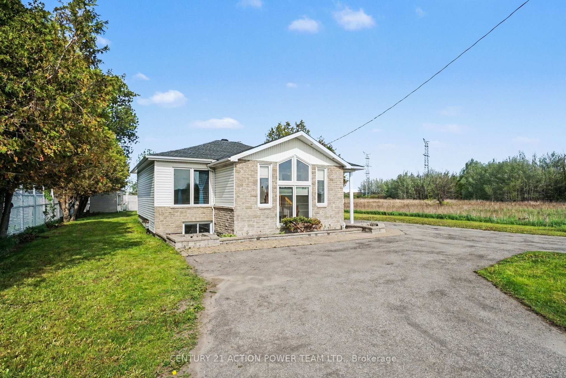 Photo 3 of 2147 Mer Bleue Road, Ottawa, Chapel Hill South - Orleans Village — HOMEH