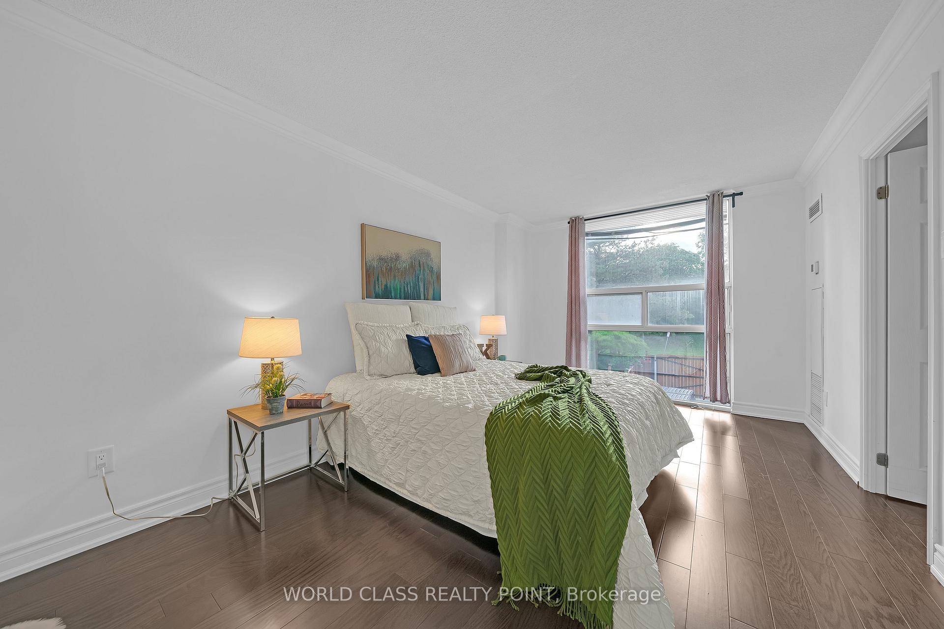 Photo 7 of Unit 201, 40 Harding Boulevard W, Richmond Hill, North Richvale — HOMEH