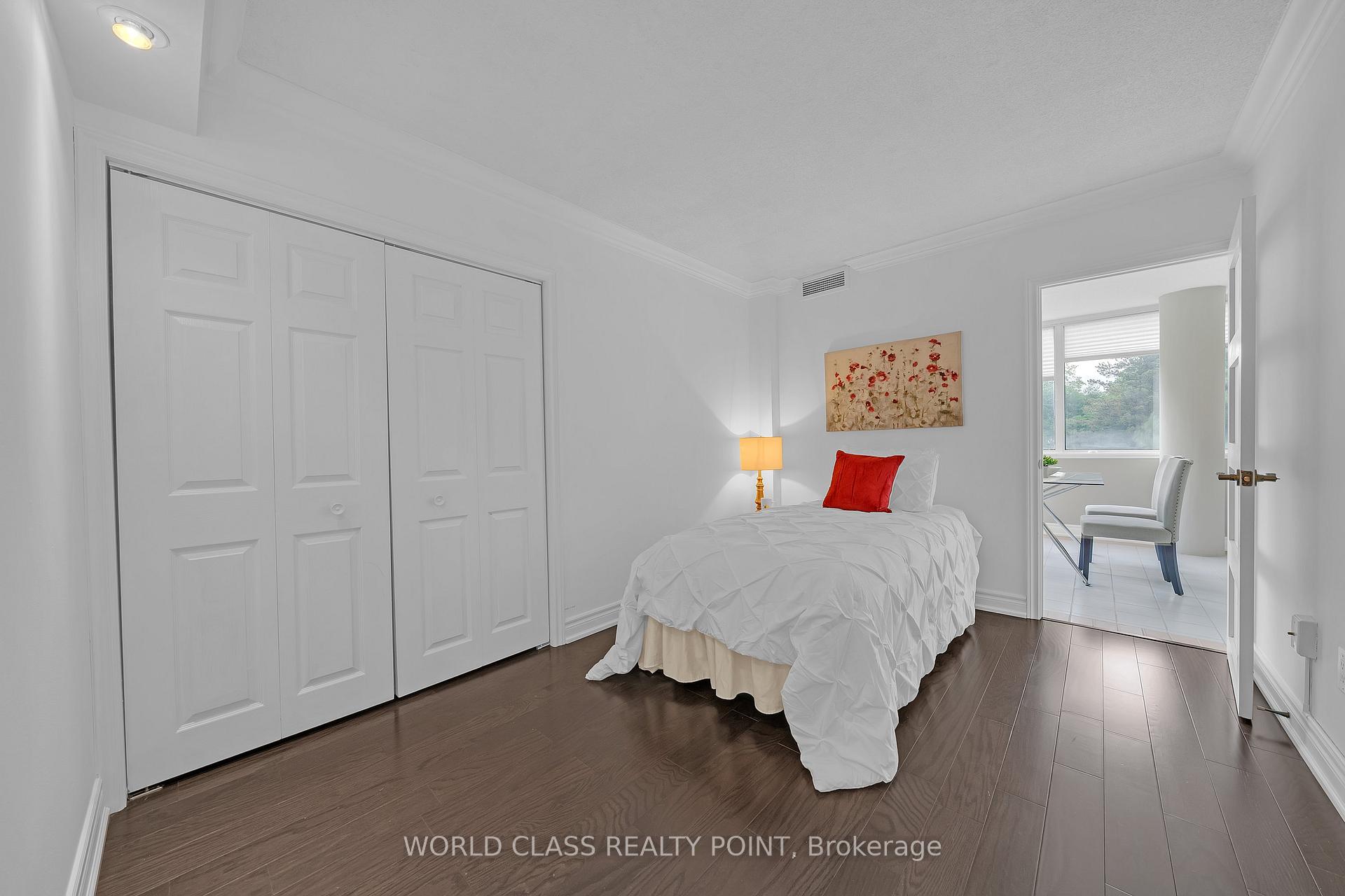 Photo 9 of Unit 201, 40 Harding Boulevard W, Richmond Hill, North Richvale — HOMEH