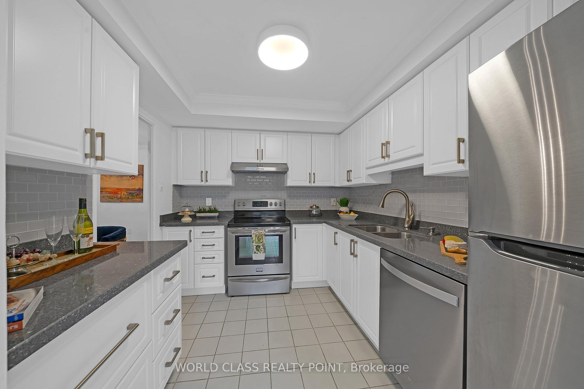 Photo 12 of Unit 201, 40 Harding Boulevard W, Richmond Hill, North Richvale — HOMEH