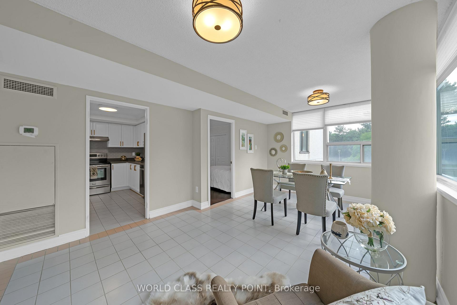 Photo 16 of Unit 201, 40 Harding Boulevard W, Richmond Hill, North Richvale — HOMEH