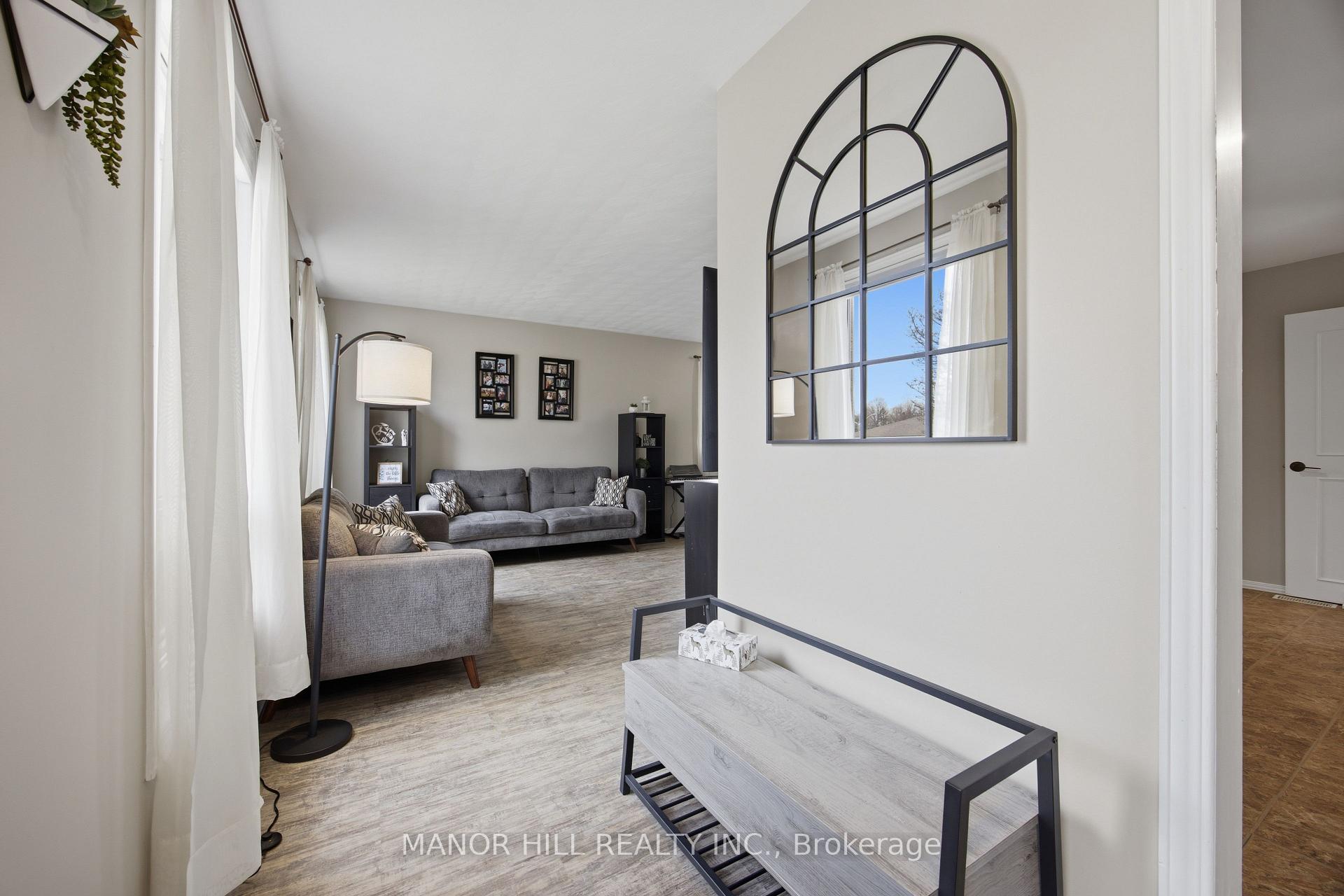 Photo 3 of 513 Havelock Drive, Waterloo, Lakeshore Village — HOMEH