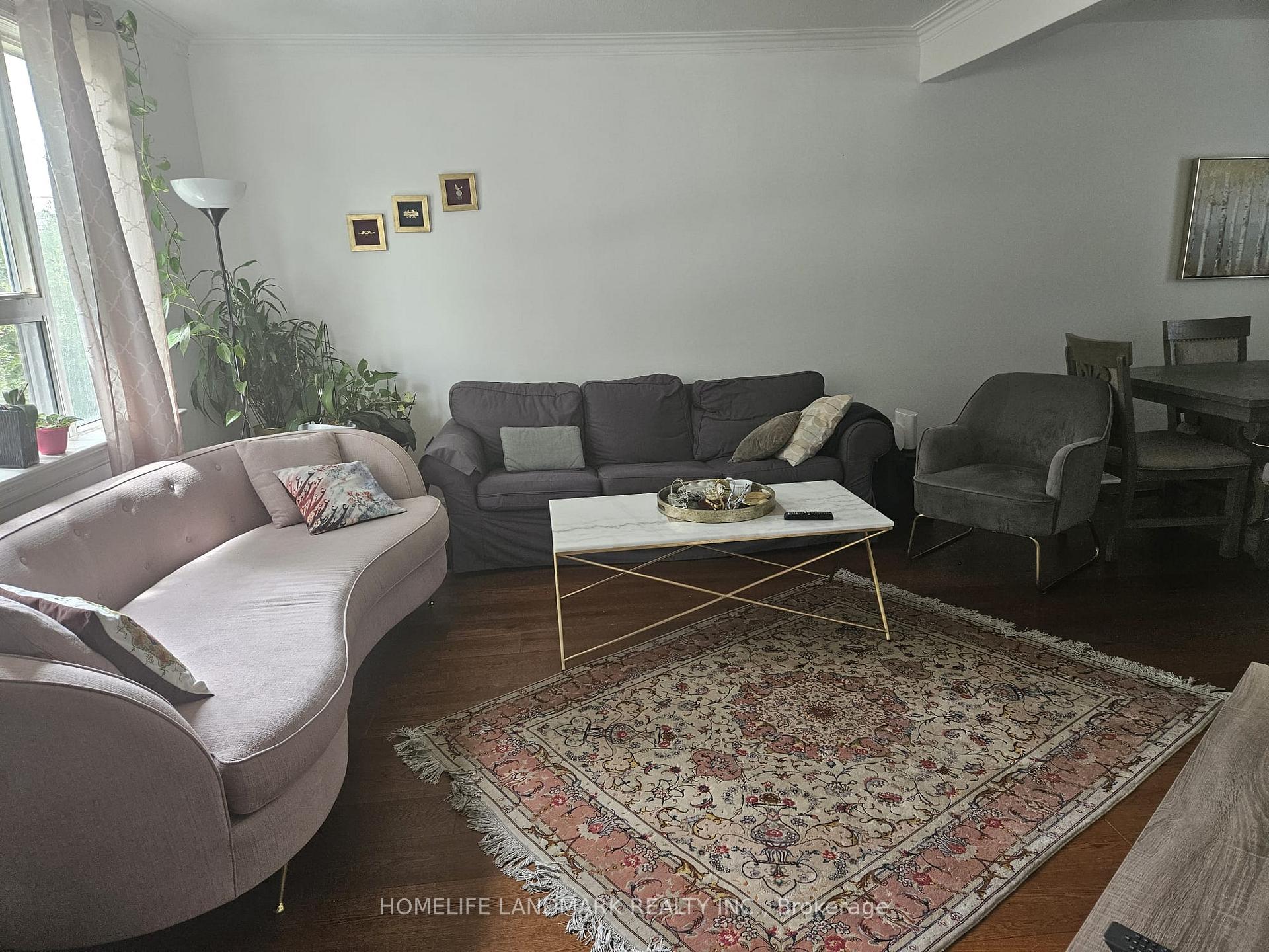 Photo 4 of 18 Highland Park Boulevard, Markham, Grandview — HOMEH