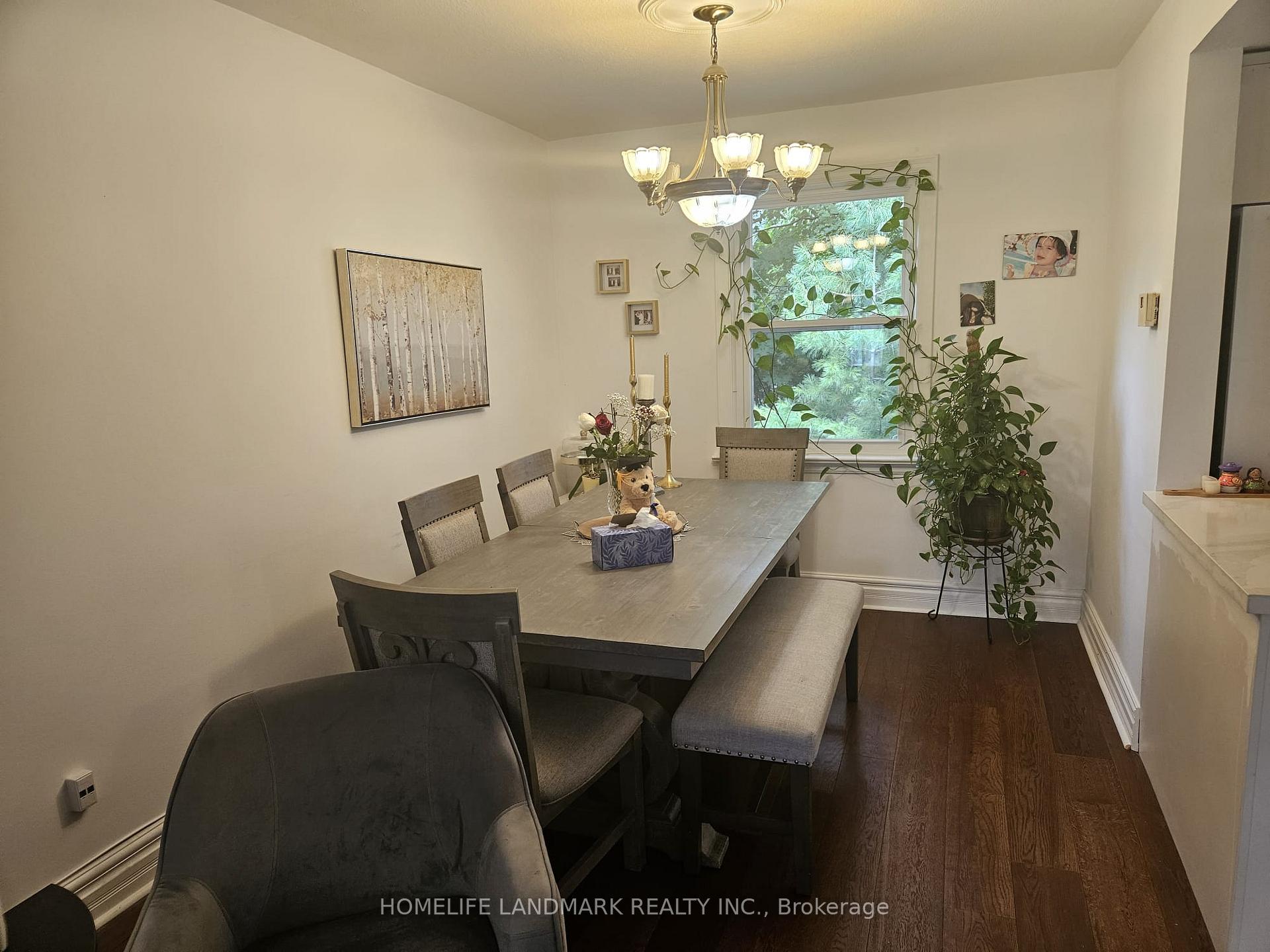 Photo 5 of 18 Highland Park Boulevard, Markham, Grandview — HOMEH