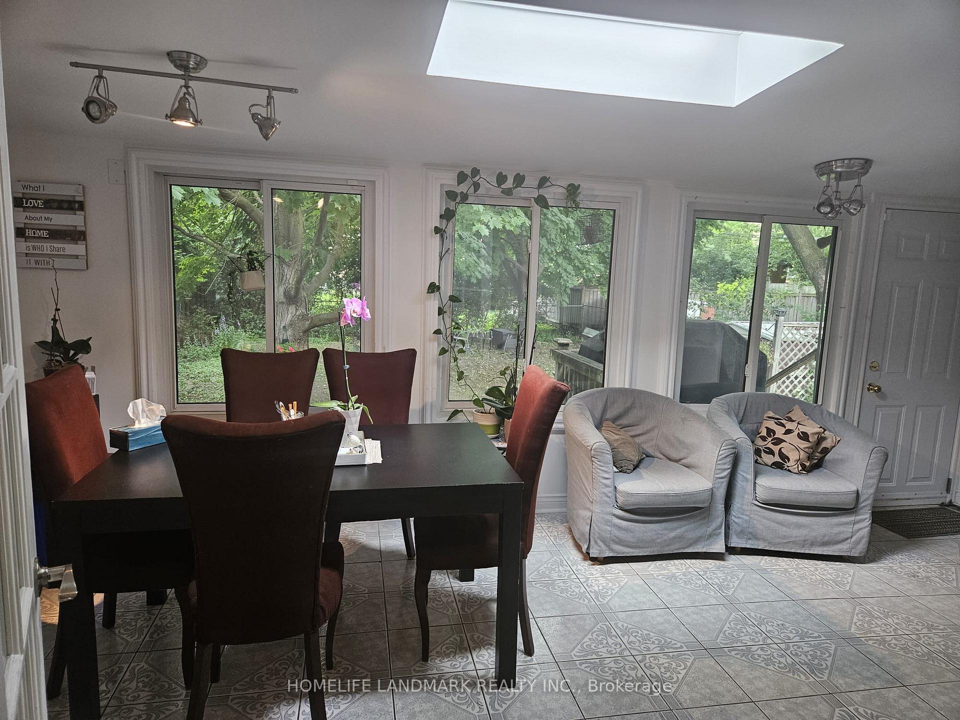 Photo 6 of 18 Highland Park Boulevard, Markham, Grandview — HOMEH