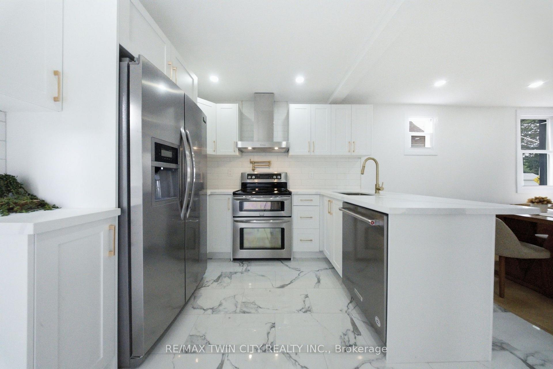 Photo 10 of 77 Abigail Avenue, Brantford, Henderson-Sky Acres — HOMEH