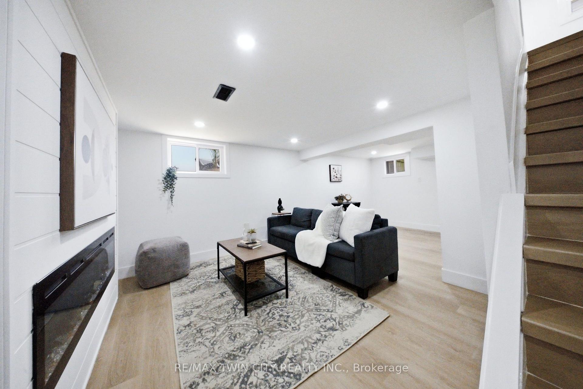 Photo 16 of 77 Abigail Avenue, Brantford, Henderson-Sky Acres — HOMEH