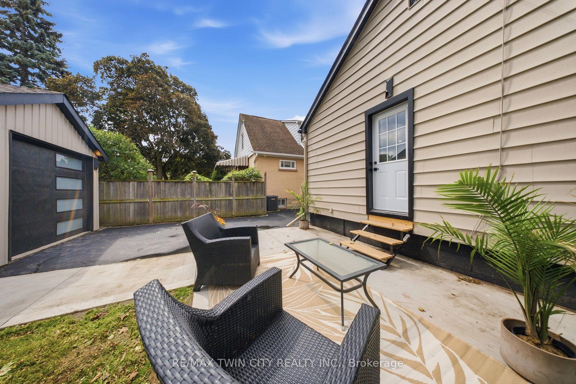 Photo 25 of 77 Abigail Avenue, Brantford, Henderson-Sky Acres — HOMEH
