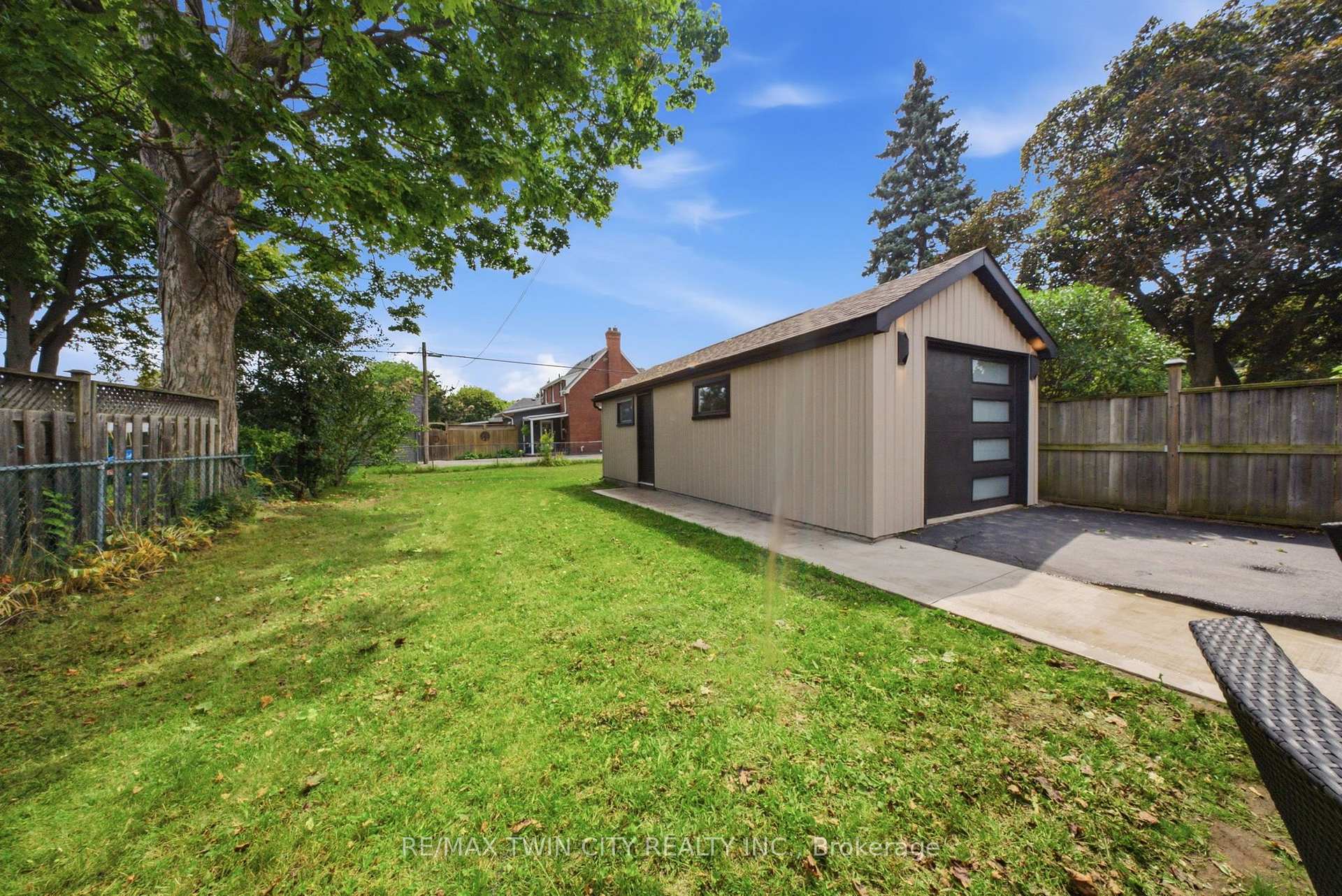 Photo 26 of 77 Abigail Avenue, Brantford, Henderson-Sky Acres — HOMEH