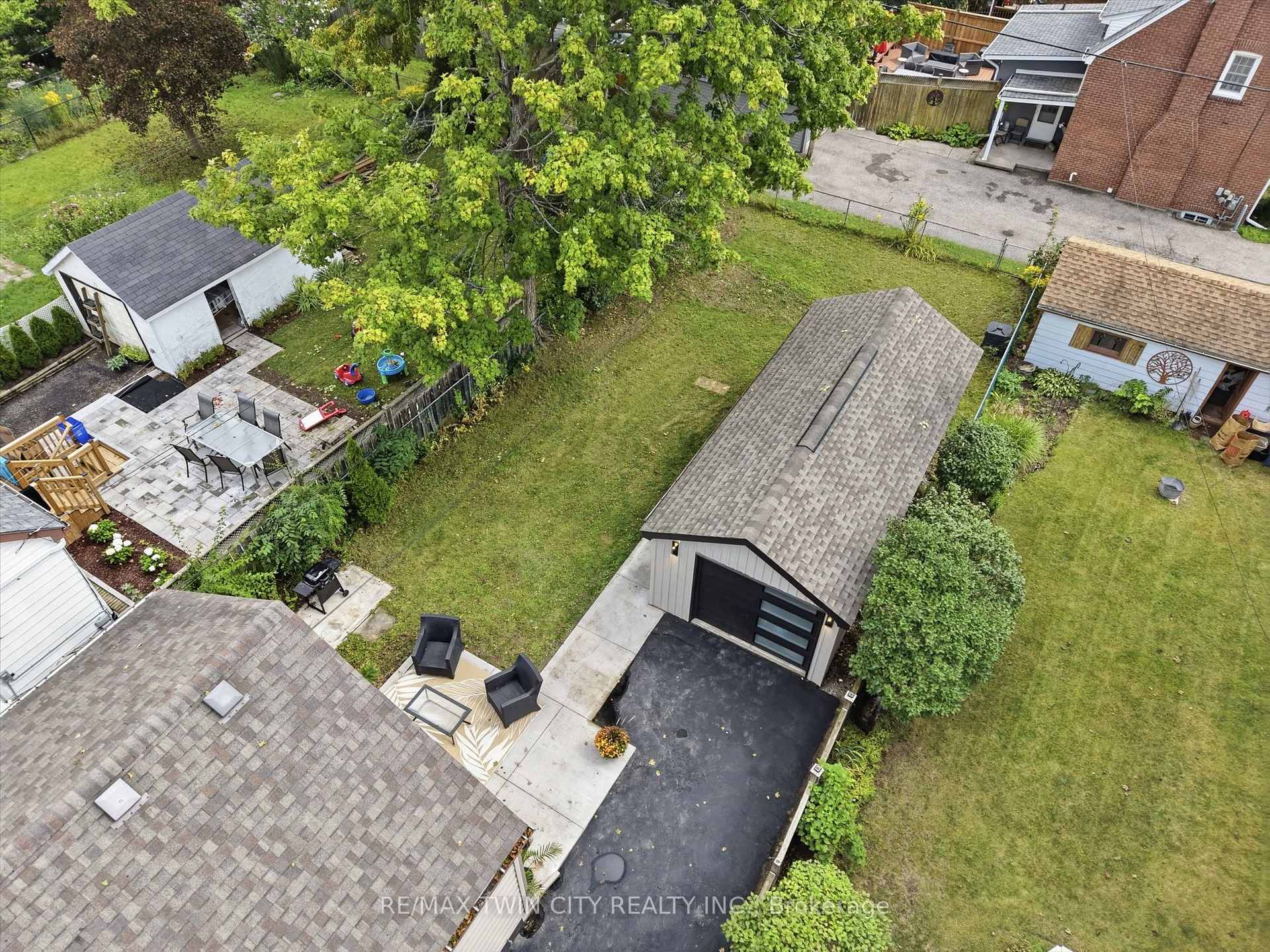 Photo 30 of 77 Abigail Avenue, Brantford, Henderson-Sky Acres — HOMEH
