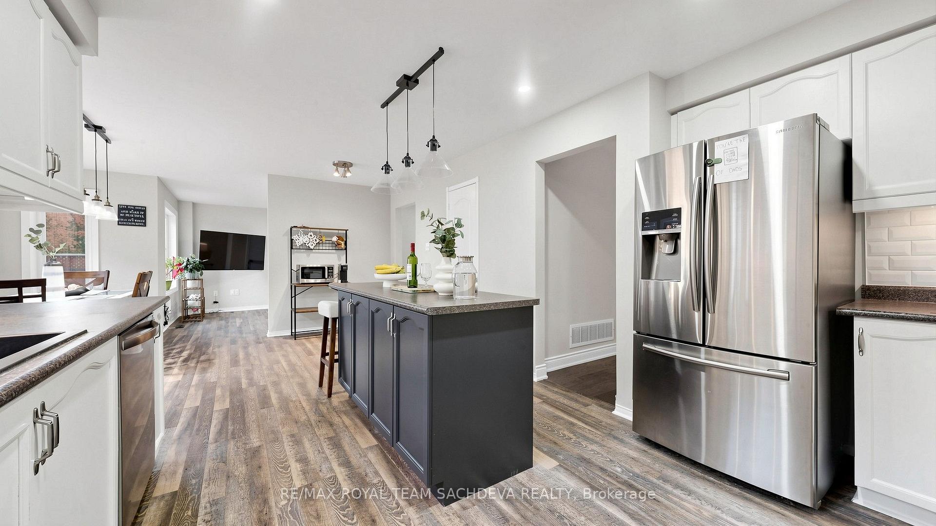 Photo 13 of 36 Kennett Drive, Whitby, Lynde Creek — HOMEH