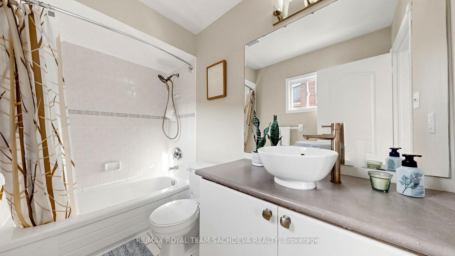 Photo 34 of 36 Kennett Drive, Whitby, Lynde Creek — HOMEH