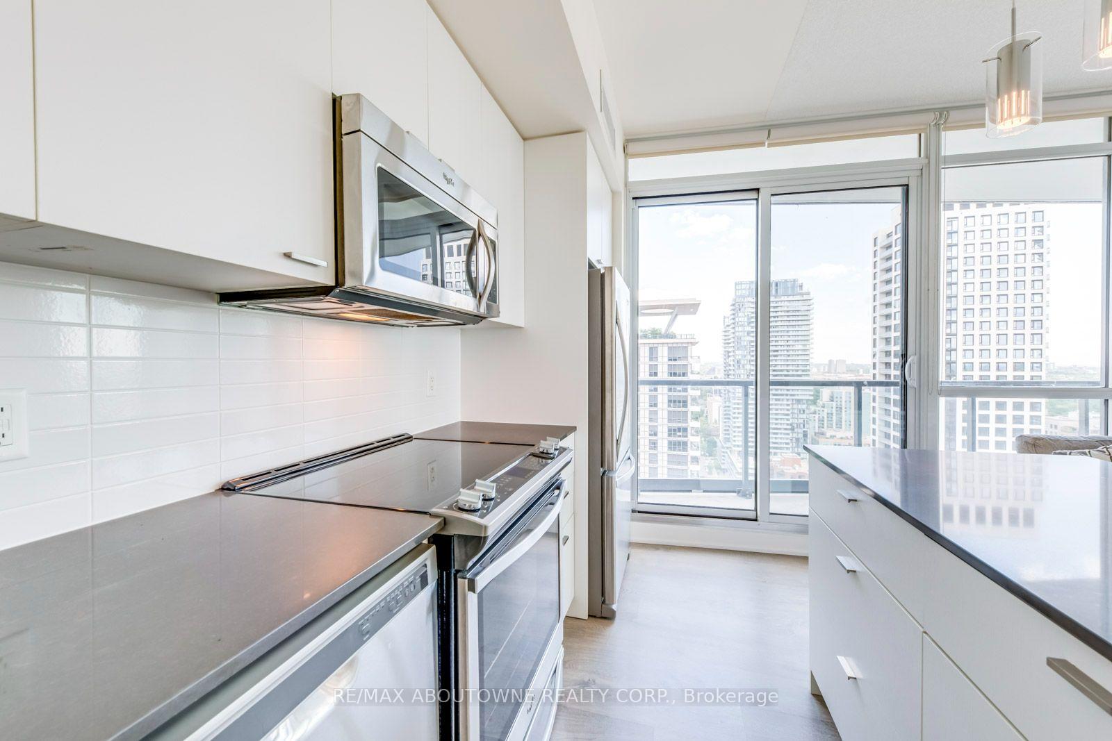 Photo 7 of Unit 2810, 30 Roehampton Avenue, Toronto, Mount Pleasant West — HOMEH