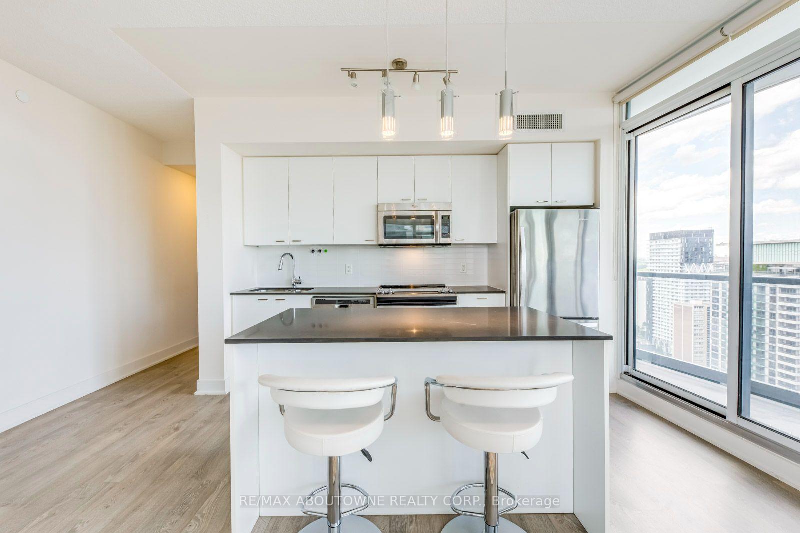Photo 10 of Unit 2810, 30 Roehampton Avenue, Toronto, Mount Pleasant West — HOMEH