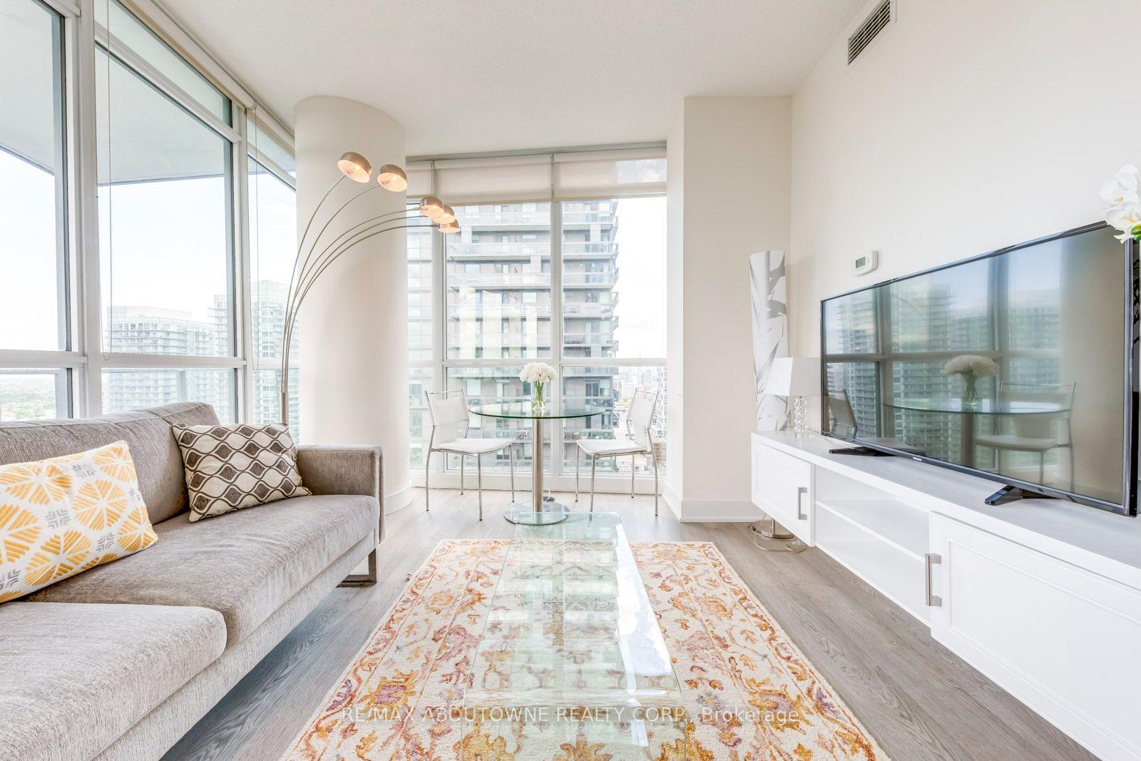 Photo 12 of Unit 2810, 30 Roehampton Avenue, Toronto, Mount Pleasant West — HOMEH