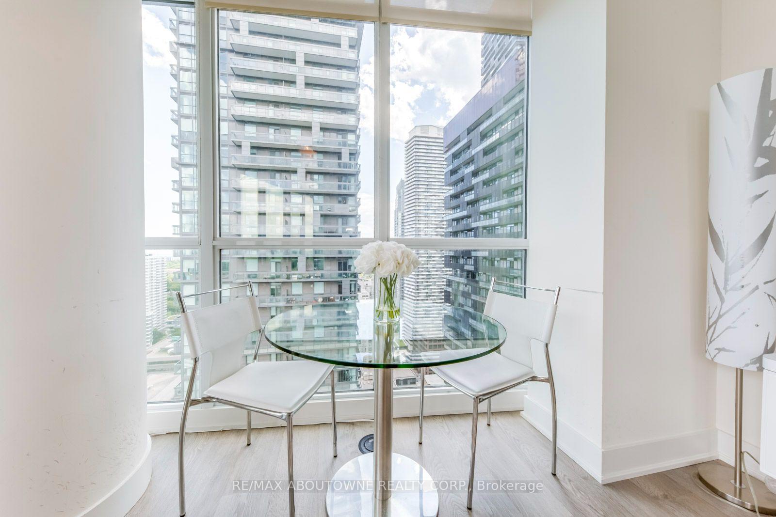 Photo 17 of Unit 2810, 30 Roehampton Avenue, Toronto, Mount Pleasant West — HOMEH