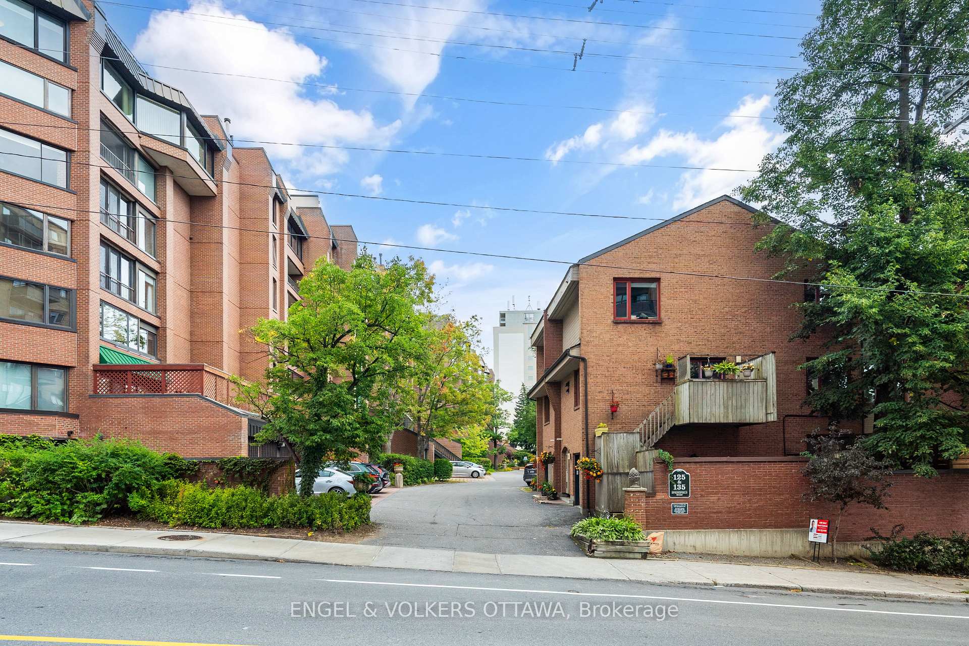Photo 3 of Unit 5, 135 Springfield Road, Ottawa, Lindenlea — HOMEH