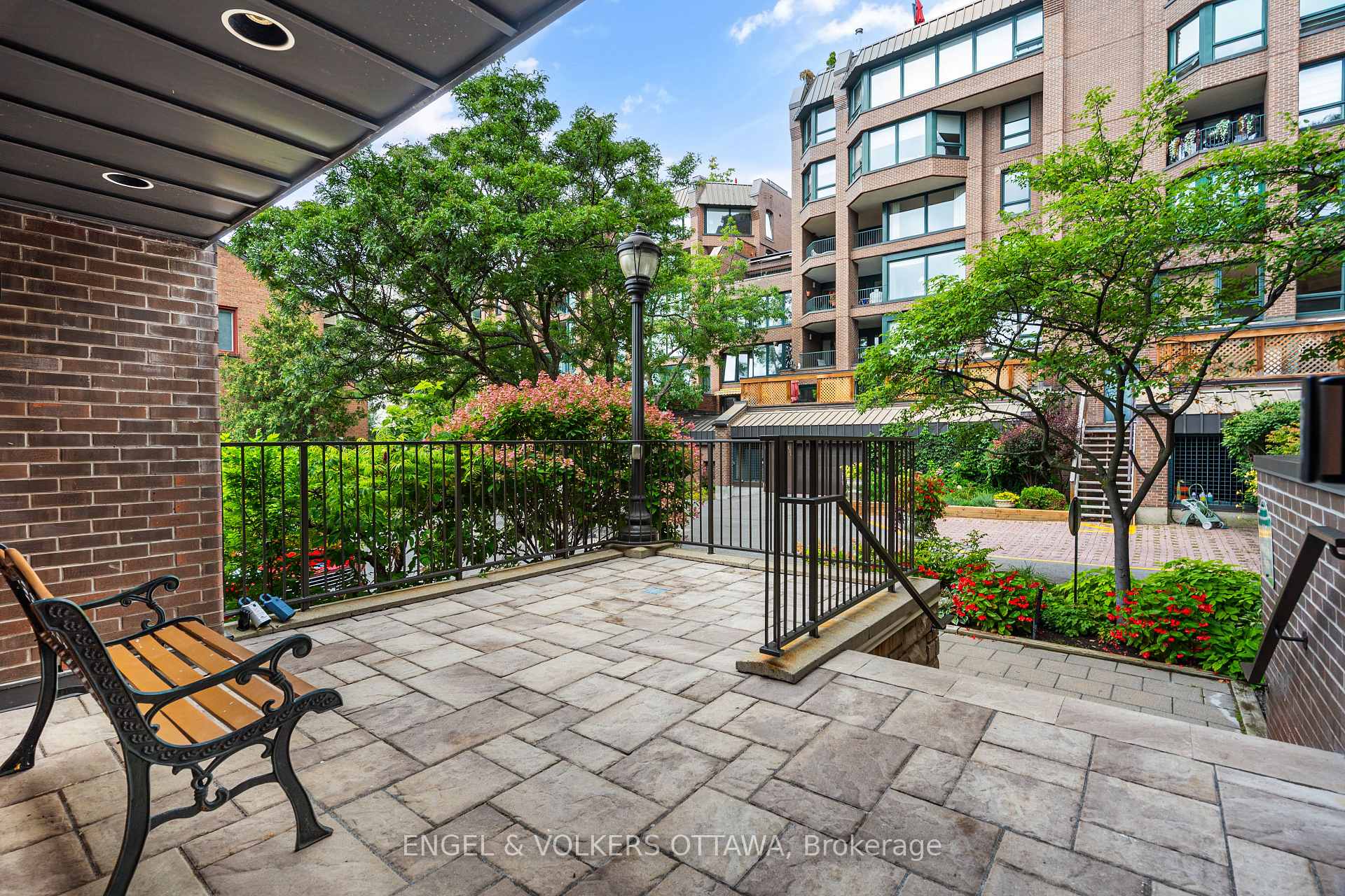 Photo 6 of Unit 5, 135 Springfield Road, Ottawa, Lindenlea — HOMEH