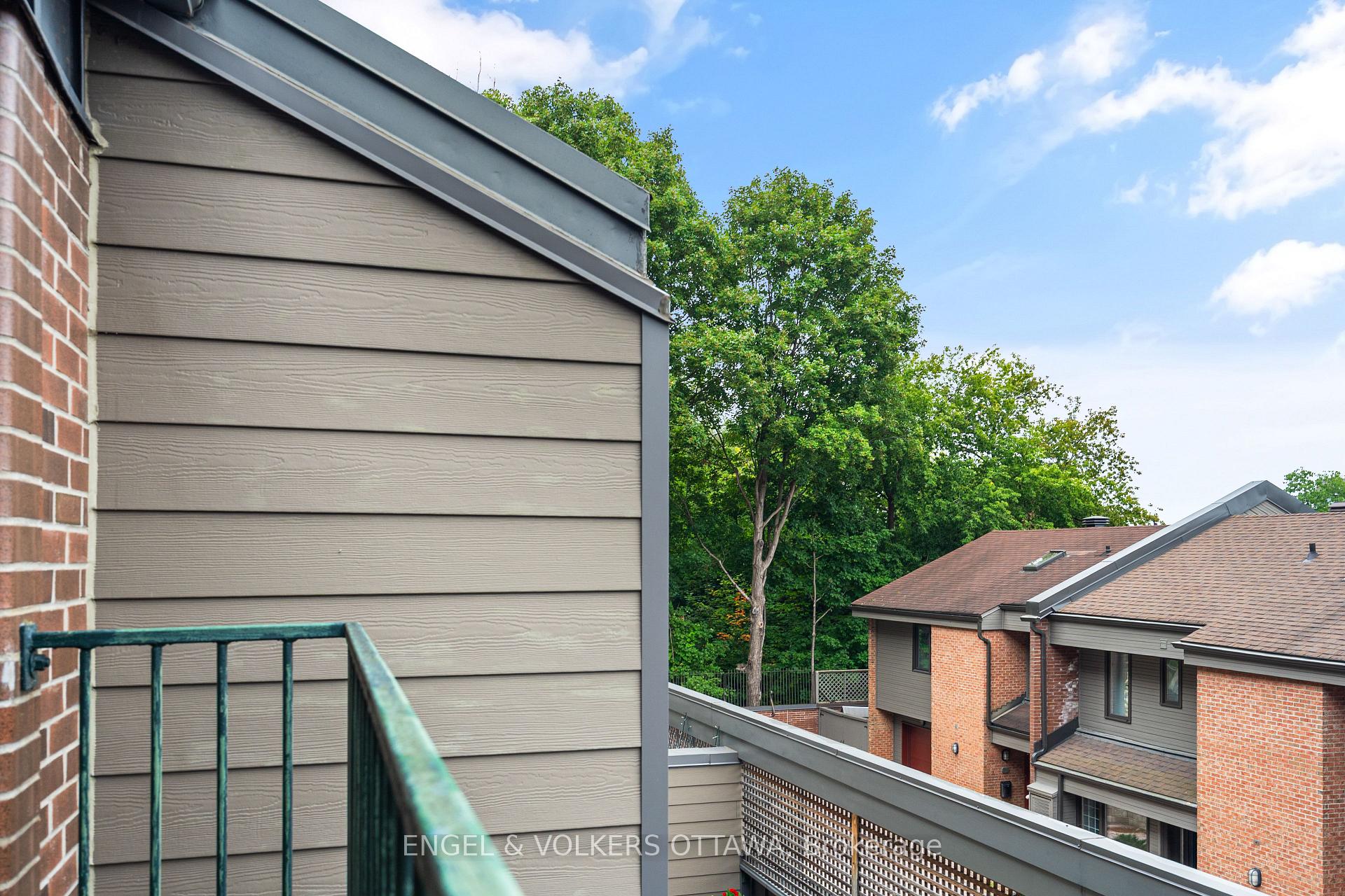 Photo 19 of Unit 5, 135 Springfield Road, Ottawa, Lindenlea — HOMEH