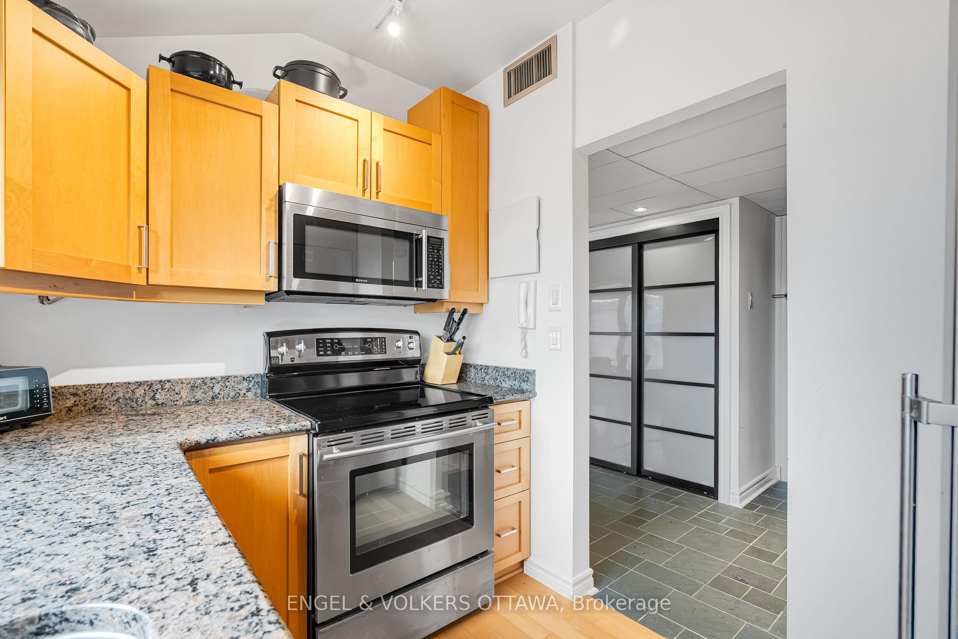 Photo 26 of Unit 5, 135 Springfield Road, Ottawa, Lindenlea — HOMEH