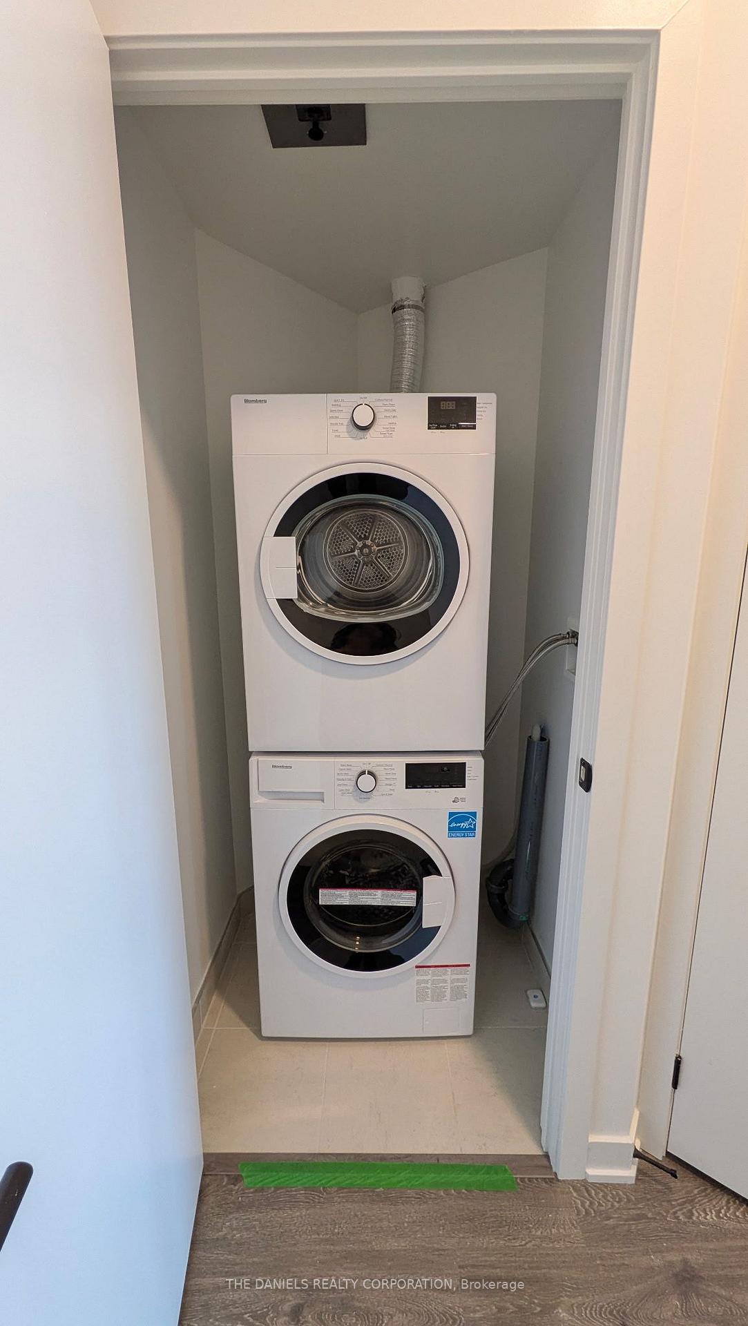 Photo 10 of Unit 2401, 2495 Eglinton Avenue E, Mississauga, Central Erin Mills — HOMEH