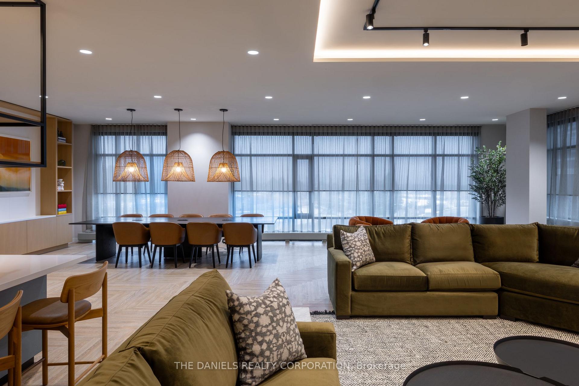 Photo 12 of Unit 2401, 2495 Eglinton Avenue E, Mississauga, Central Erin Mills — HOMEH