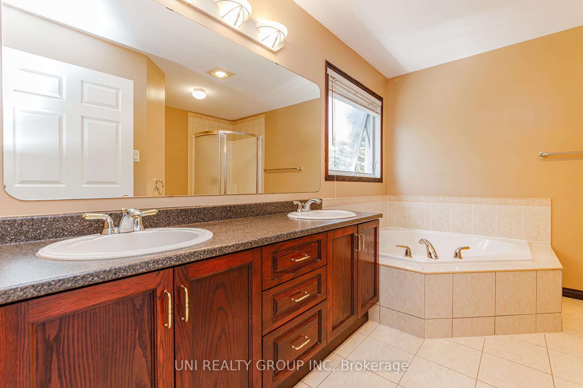 Photo 38 of 11 Langford Crescent, Ottawa, Kanata - Kanata Lakes/Heritage Hills — HOMEH
