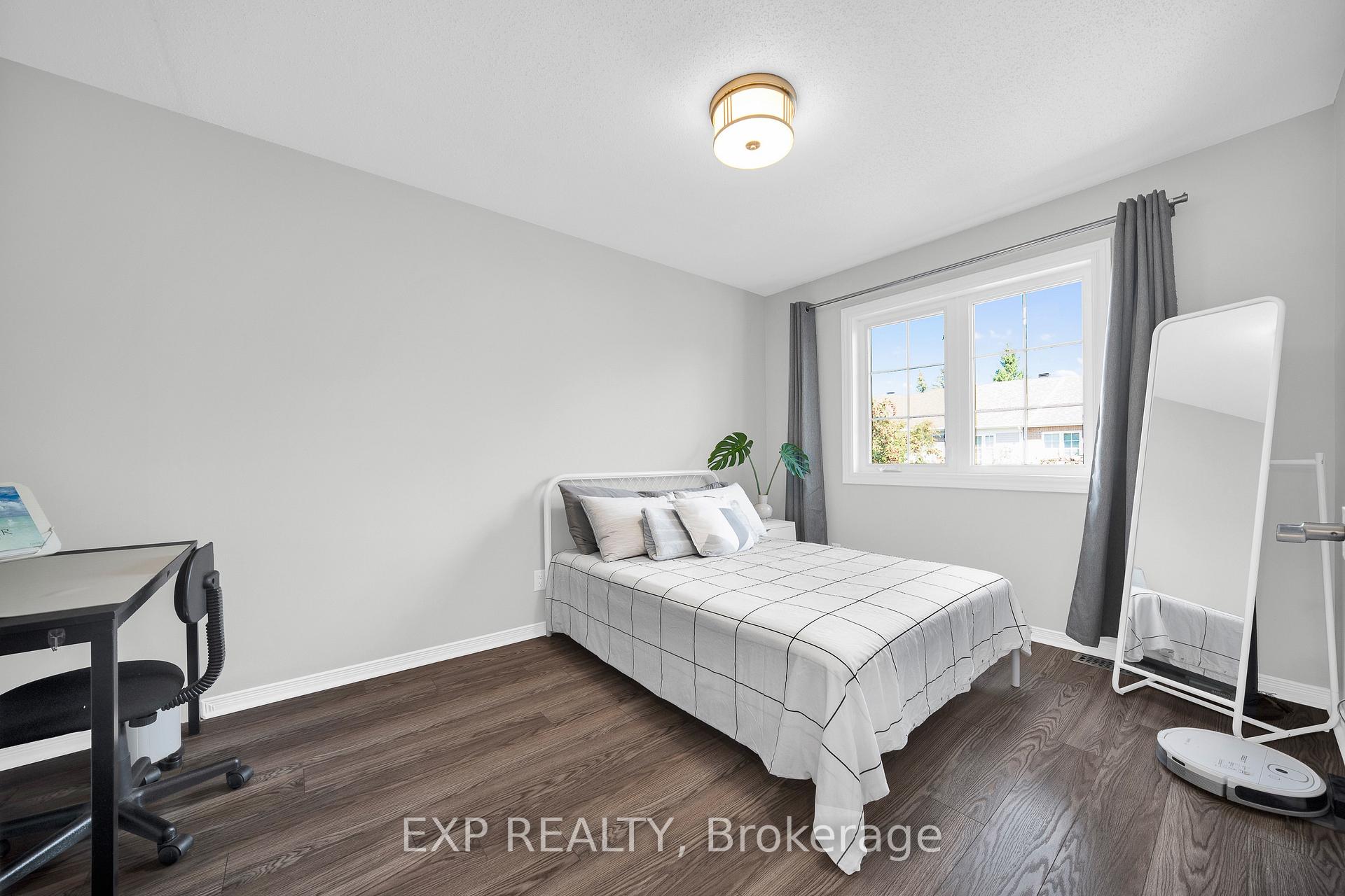 Photo 25 of 34 Stonebriar Drive, Ottawa, Centrepointe — HOMEH
