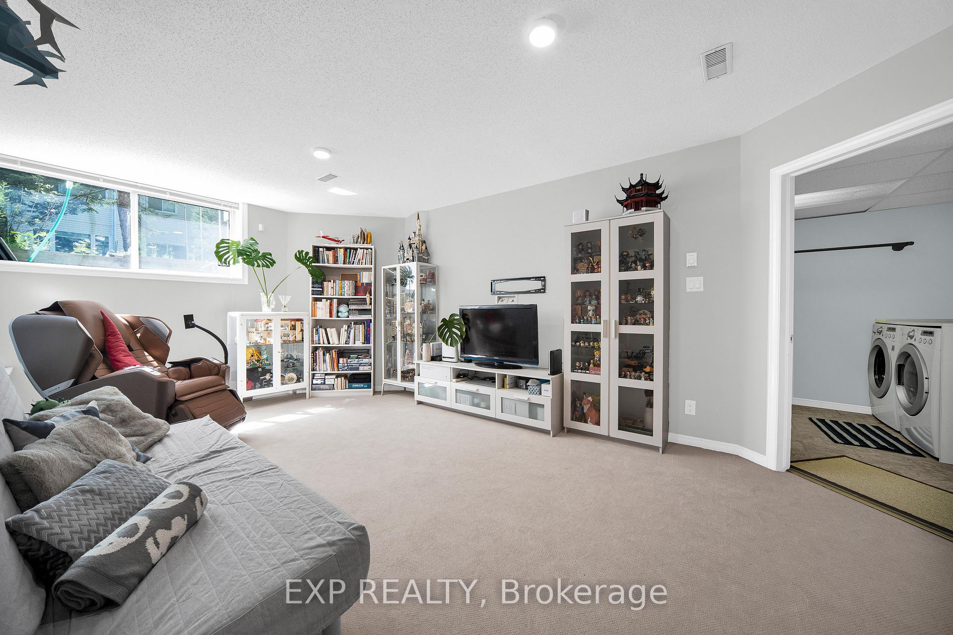 Photo 31 of 34 Stonebriar Drive, Ottawa, Centrepointe — HOMEH